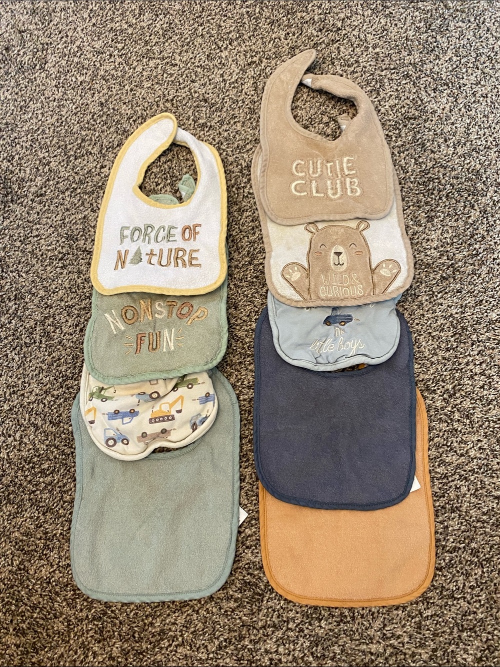 12 Miscellaneous bibs/bandana bundle